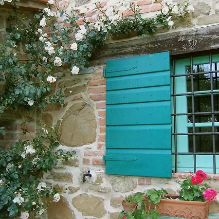 ファームステイ La Giuiaia - Agriturismo Azienda Agricola Ravigliano